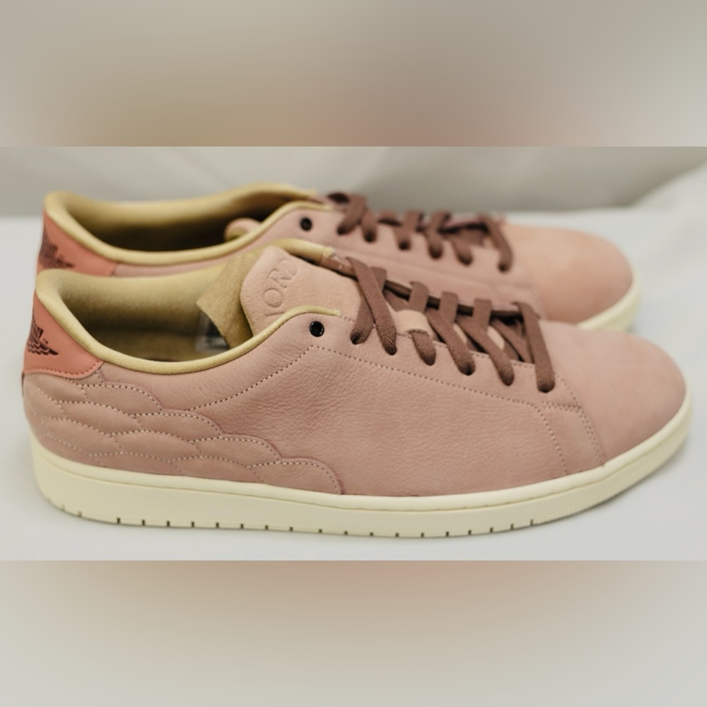 AIR JORDAN 1 CENTRE COURT ‘PINK OXFORD’ - SIZE 24